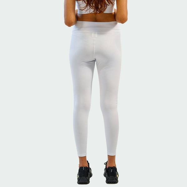 Surve Yoga Set - White